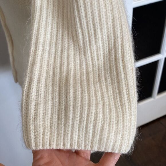Angora Rabbit Hair Sweater sz XS - Picture 4 of 7